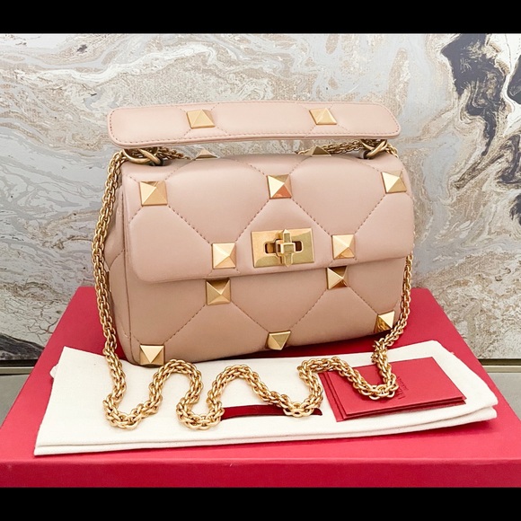 valentino SMALL ROMAN STUD THE SHOULDER BAG IN NAPPA WITH CHAIN PP Pink